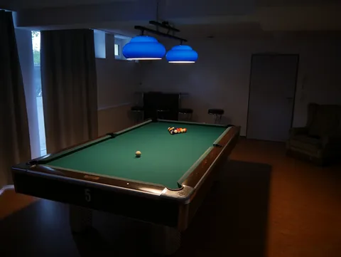 Billardtisch im Billardraum